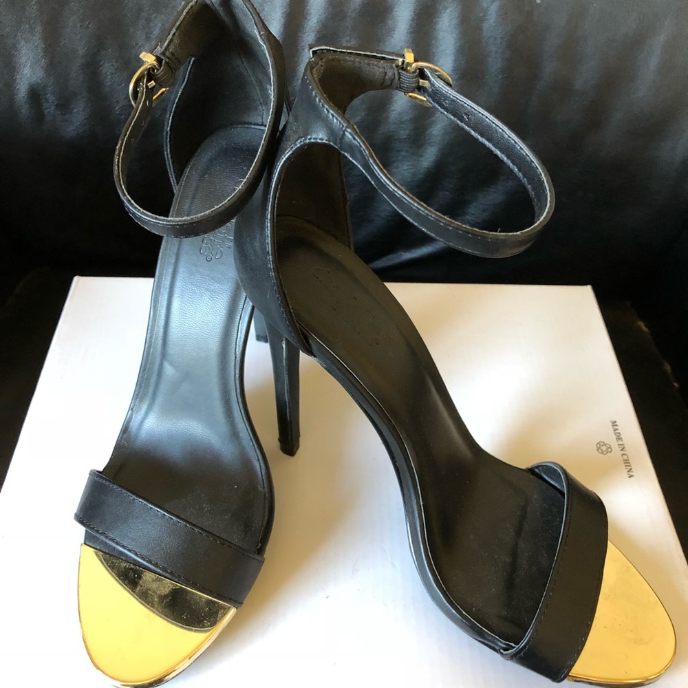 Sexy black heel